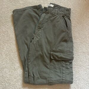 Women’s green cargo pants